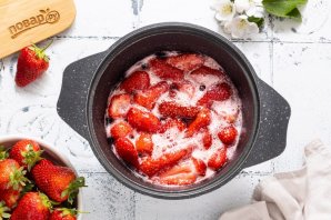 Клубничное варенье без сахара
