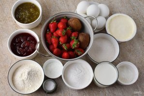 Торт с киви и клубникой Торт с киви и клубникой