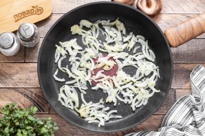 Постная пицца с грибами Постная пицца с грибами