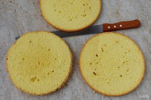 Торт с киви и клубникой Торт с киви и клубникой