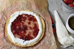 Торт с киви и клубникой Торт с киви и клубникой