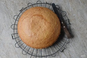 Торт с киви и клубникой Торт с киви и клубникой