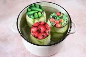Салат с кабачками на зиму Салат с кабачками на зиму