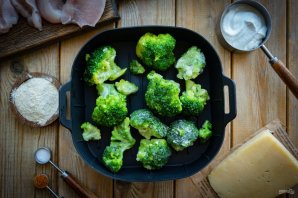Курица с брокколи в духовке Курица с брокколи в духовке