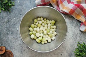 Маринованный лук-севок Маринованный лук-севок