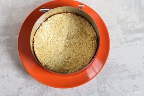 Сметанный торт с клубникой Сметанный торт с клубникой