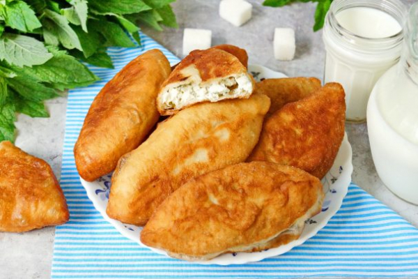 Пирожки с творогом и мятой