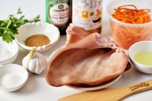 Свиные ушки по-корейски Свиные ушки по-корейски