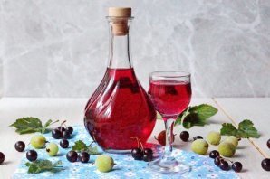 Наливка из крыжовника и чёрной смородины Наливка из крыжовника и чёрной смородины