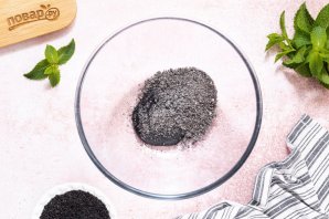 Панна котта с черным кунжутом Панна котта с черным кунжутом