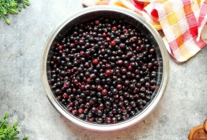 Пюре из черной смородины