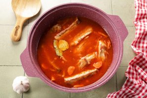 Ребрышки с фасолью