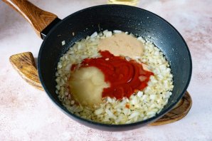 Ребрышки в соусе