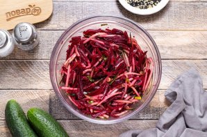 Салат из свеклы с огурцами