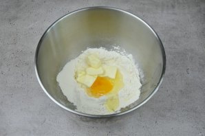 Тарт с черри и сыром