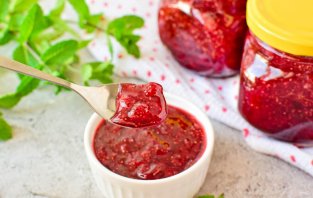 Варенье из земляники Варенье из земляники