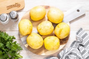 Запеченный молодой картофель Запеченный молодой картофель