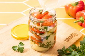 Маринованный болгарский перец с чесноком Маринованный болгарский перец с чесноком
