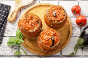 Баклажаны в аджике