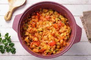 Икра кабачковая с болгарским перцем Икра кабачковая с болгарским перцем