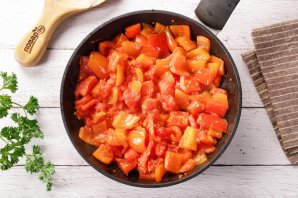 Икра кабачковая с болгарским перцем Икра кабачковая с болгарским перцем