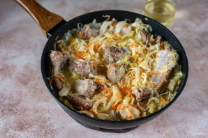 Квашеная капуста со свининой Квашеная капуста со свининой