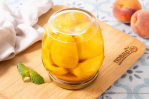 Консервированные персики