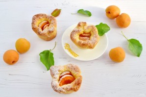 Пирожки с абрикосами Пирожки с абрикосами