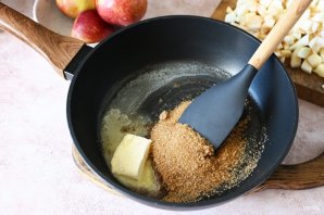 Пирожки с яблоками в духовке Пирожки с яблоками в духовке