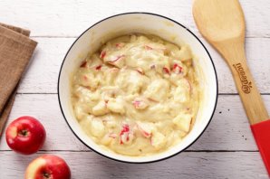 Яблочный пирог в микроволновке Яблочный пирог в микроволновке