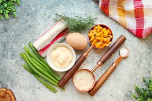 Крабовый салат с кукурузой