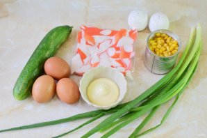 Крабовый салат с огурцом без риса Крабовый салат с огурцом без риса
