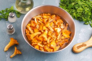Пирог с лисичками и сыром Пирог с лисичками и сыром