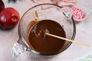 Шоколадные кейк-попсы Шоколадные кейк-попсы