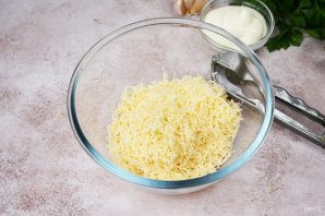Сырный салат классический