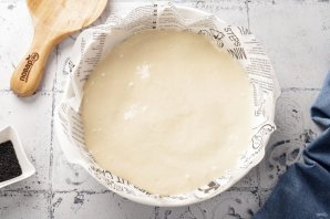 Пирог с консервированной сайрой Пирог с консервированной сайрой