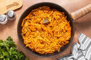 Капуста тушеная с луком