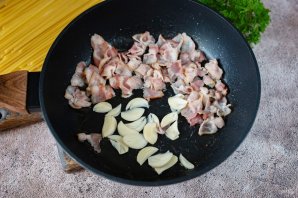 Спагетти с беконом Спагетти с беконом
