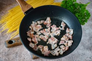 Спагетти с беконом Спагетти с беконом