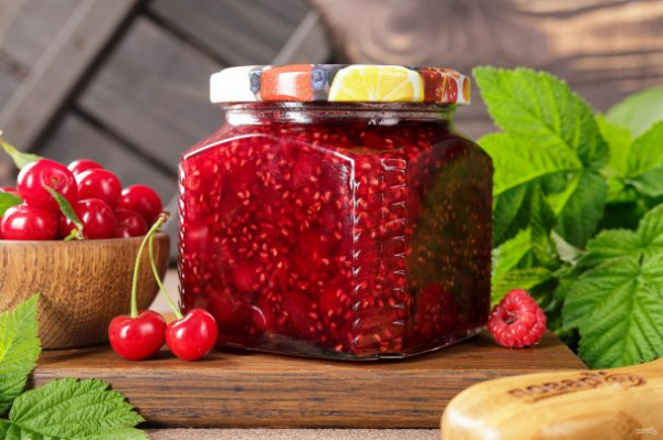 Варенье из малины и вишни Варенье из малины и вишни